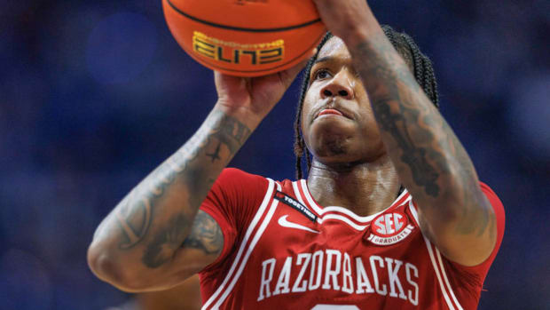 Razorbacks' Khalif Battle shooting free throw against Kentucky